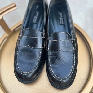 PAUL GREEN Black Leather Rare Loafers with contrast stritching - U.S. 9